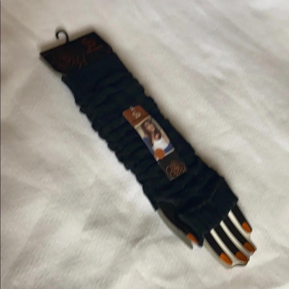SALE 2/$27 3/$37 4/$45 New Black Stretchy Comfy Arm Warmers